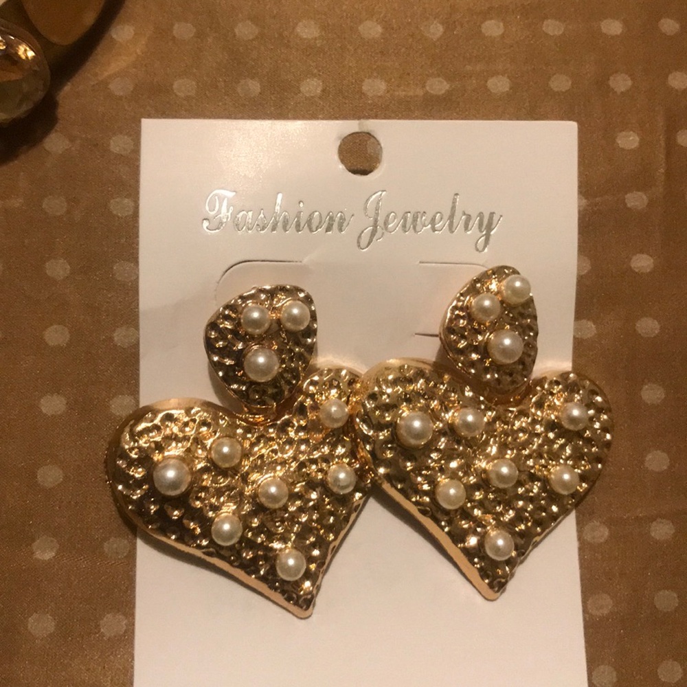 Gold W/ pearls heart earrings.